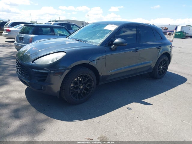 Porsche Macan 2017 WP1AA2A54HLB06208 Image 2