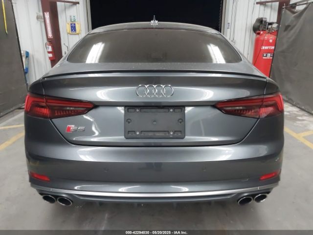 WAUB4CF53JA122507 Audi 2018