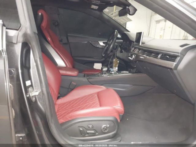 WAUB4CF53JA122507 Audi 2018