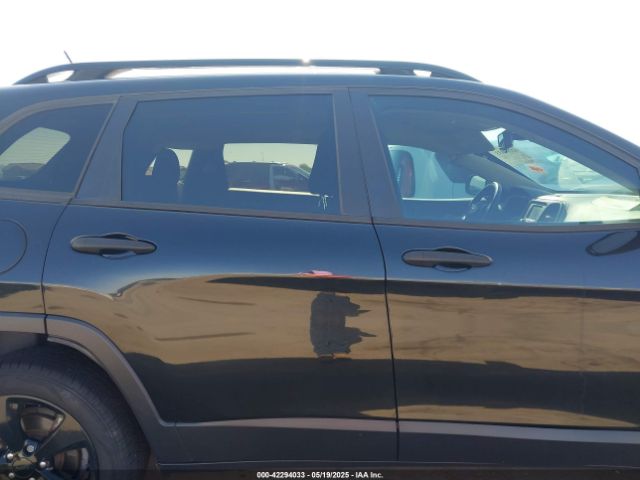 1C4PJLAB2GW329397 Jeep Cherokee Altitude