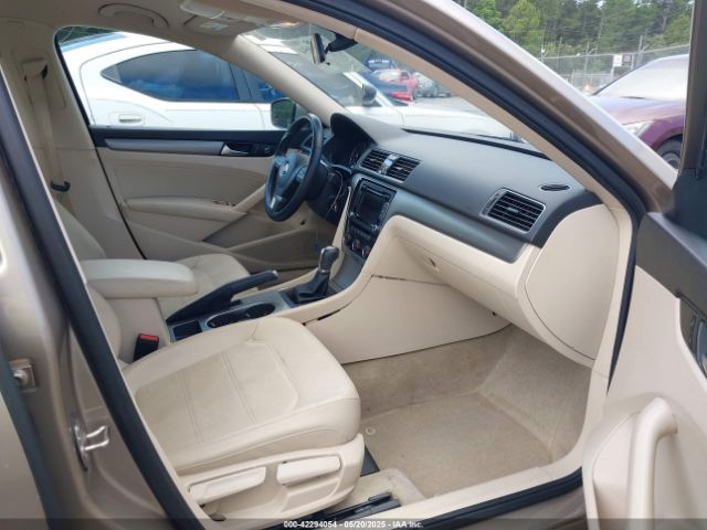 1VWBS7A34FC039943 Volkswagen Passat 1.8t Se
