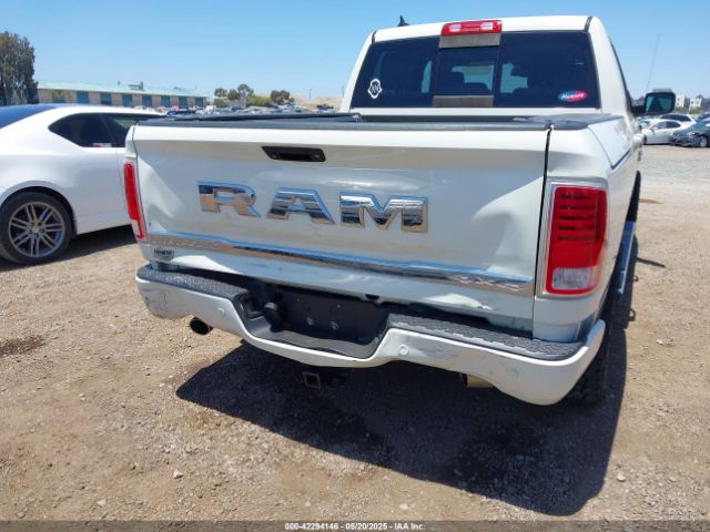 1C6RR7PT0HS560520 RAM 1500 Limited  4x4 5'7 Box