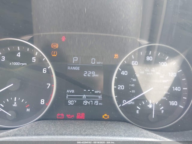 5NPD84LF1HH001030 Hyundai ELANTRA SE
