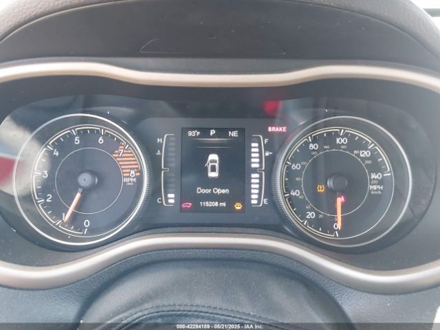 1C4PJLCS7GW160815 Jeep Cherokee Latitude