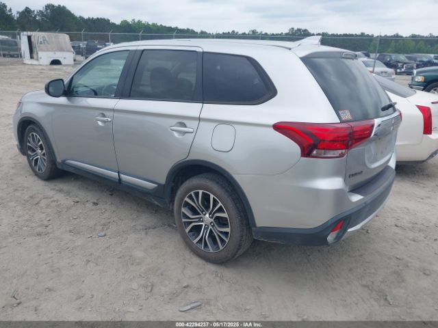 2018 MITSUBISHI OUTLANDER JA4AZ3A3XJZ058273 Photo 2