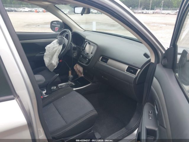 2018 MITSUBISHI OUTLANDER JA4AZ3A3XJZ058273 Photo 4