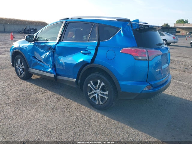 JTMZFREV1GJ064325 Toyota RAV4 LE