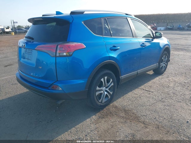JTMZFREV1GJ064325 Toyota RAV4 LE