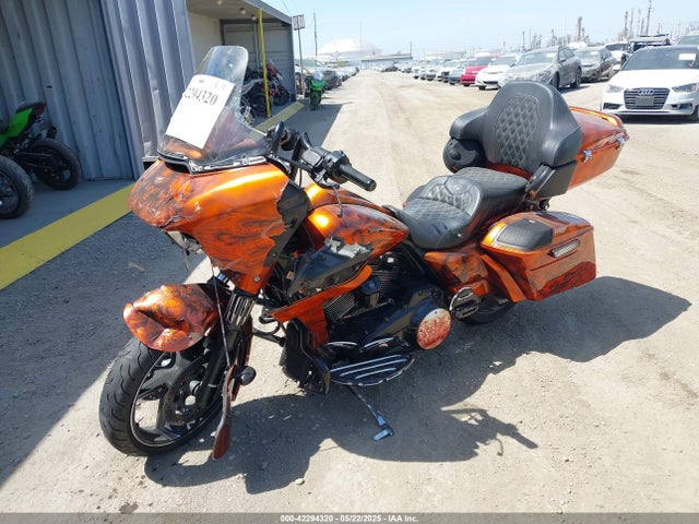 1HD1KTC36JB654611 Harley-Davidson Road Glide Special