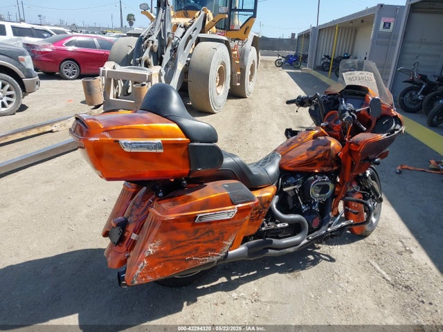 1HD1KTC36JB654611 Harley-Davidson Road Glide Special