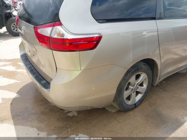 5TDKZ3DC2HS860656 Toyota Sienna Le 8 Passenger