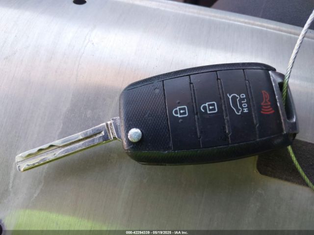 5XYKT3A68FG552529 KIA SORENTO LX