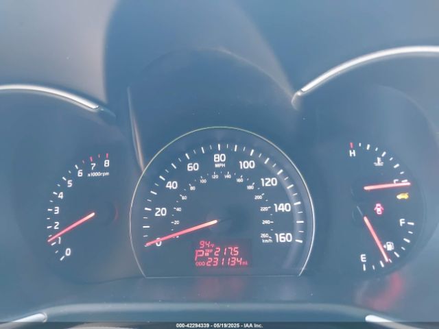 5XYKT3A68FG552529 KIA SORENTO LX