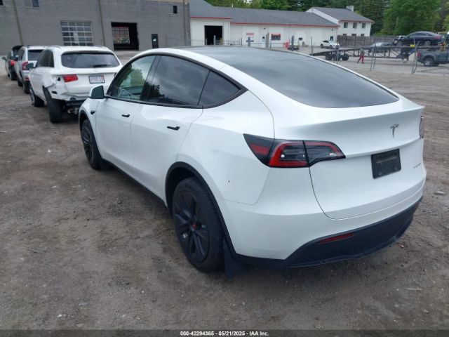 2023 TESLA MODEL Y 7SAYGDEEXPA139493 Photo 2