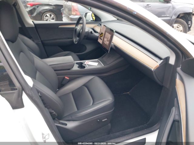 2023 TESLA MODEL Y 7SAYGDEEXPA139493 Photo 4