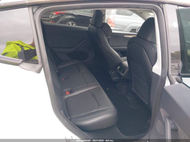 2023 TESLA MODEL Y 7SAYGDEEXPA139493 Photo 7