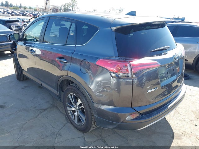 JTMWFREV2JJ728707 Toyota Rav4 Xle