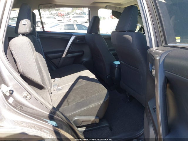 JTMWFREV2JJ728707 Toyota Rav4 Xle