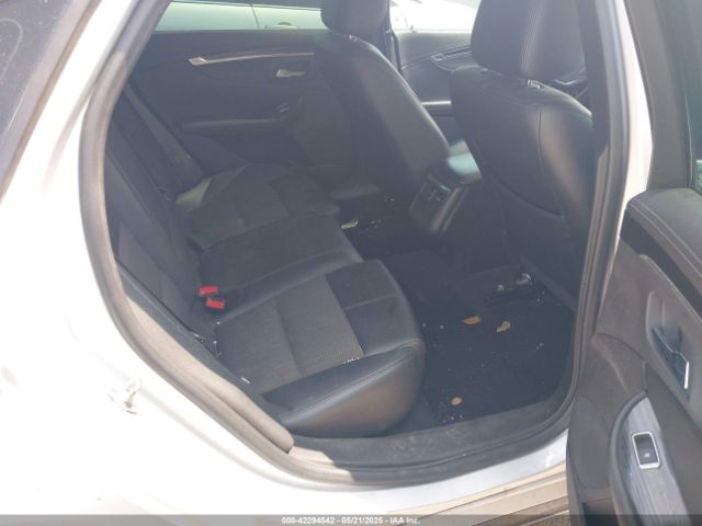 1G1105SAXHU138214 Chevrolet IMPALA 1LT