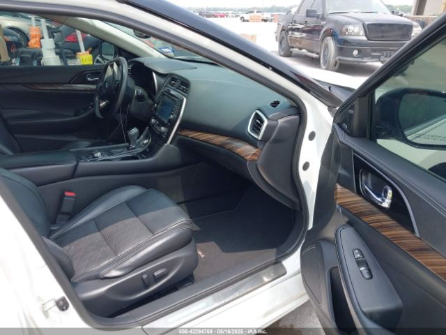 1N4AA6AP2JC362093 Nissan Maxima 3.5 Platinum