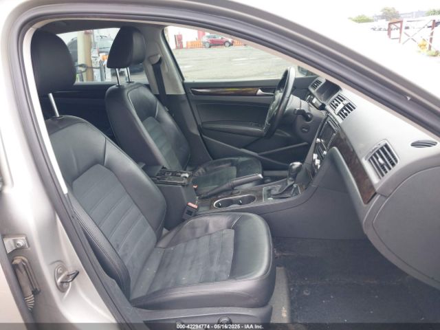 1VWCN7A31EC036329 Volkswagen Passat 2.0l Tdi Sel Premium