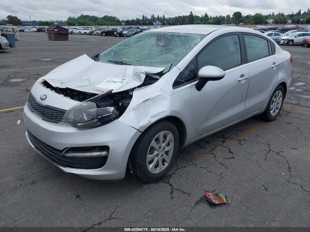 KIA gamma 2016 KNADM4A35G6584695 Image 2