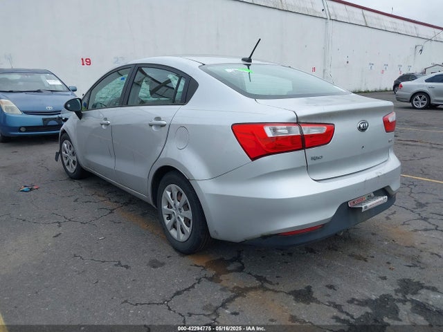 KIA gamma 2016 KNADM4A35G6584695 Image 3