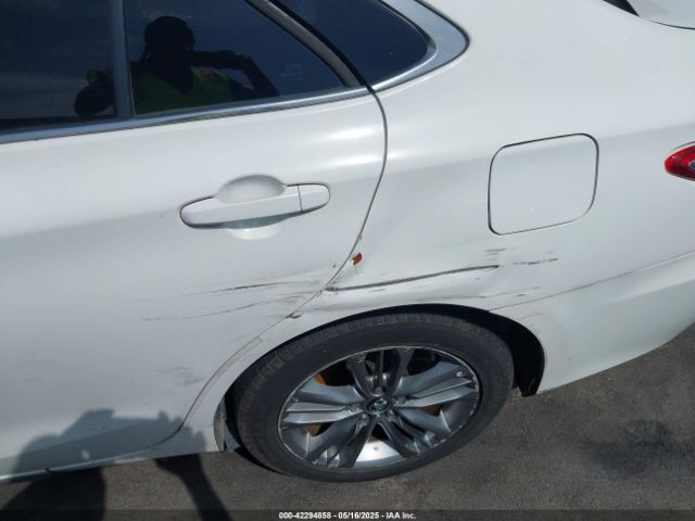 4T1BF1FK8GU211712 Toyota CAMRY SE
