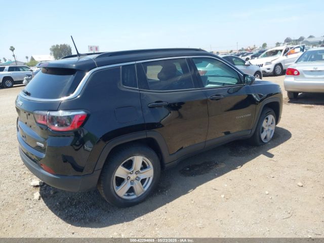 3C4NJDBB4NT216159 Jeep Compass Latitude 4x4
