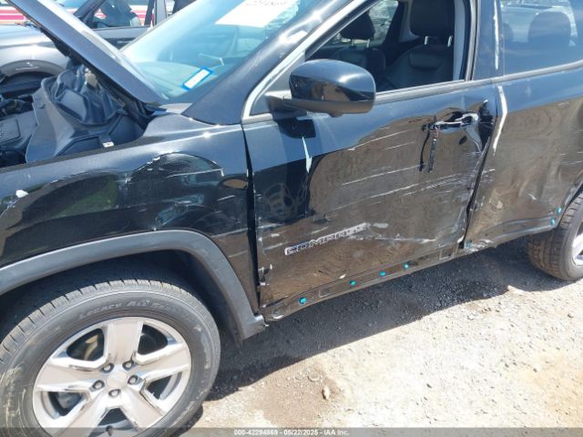 3C4NJDBB4NT216159 Jeep Compass Latitude 4x4
