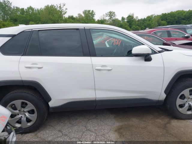 2T3G1RFV3RC410336 Toyota RAV4 LE