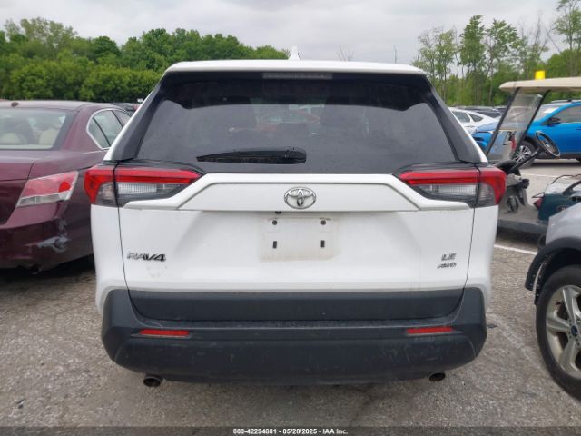 2T3G1RFV3RC410336 Toyota RAV4 LE