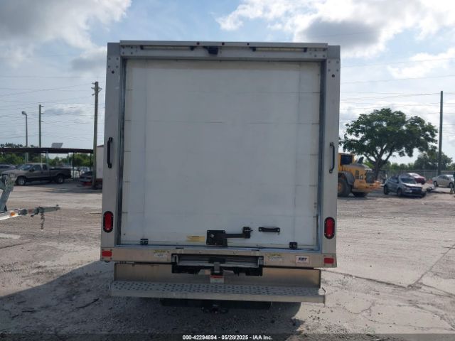 1FDBF8ZM6KKA67975 Ford Transit-350 Cab