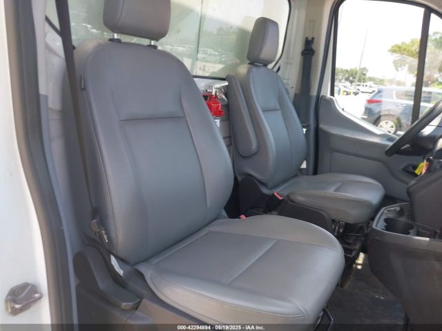 1FDBF8ZM6KKA67975 Ford Transit-350 Cab