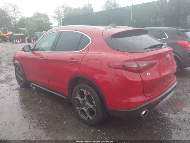 2018 ALFA ROMEO STELVIO ZASFAKAN6J7B69811 Photo 2