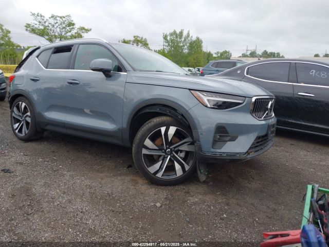 2023 VOLVO XC40 YV4L12UAXP2025895