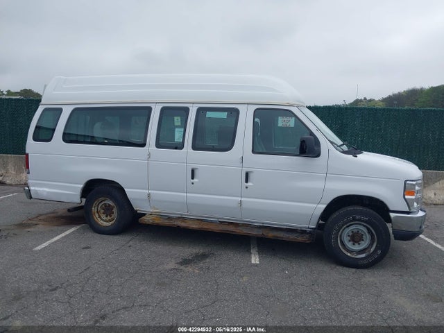 Ford E-250 Commercial 2014 1FTNS2EW7EDA93169 Image 13