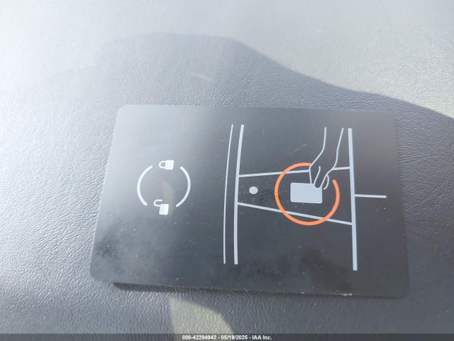 2020 TESLA MODEL 3 5YJ3E1EBXLF667792 Photo 10