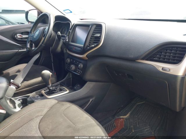 2016 JEEP CHEROKEE 1C4PJLCB2GW346441 Photo 4