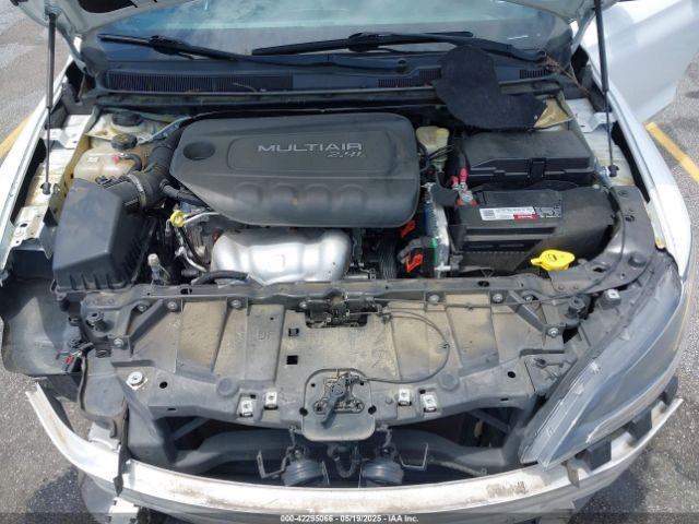 1C3CCCBB8FN585947 Chrysler 200 S
