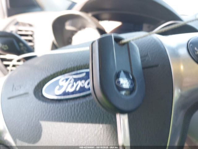 1FMCU9GX3FUC64724 Ford ESCAPE SE