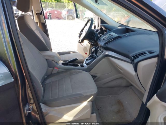 1FMCU9GX3FUC64724 Ford ESCAPE SE