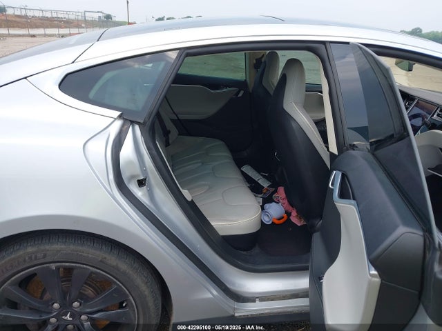 2014 TESLA MODEL S 5YJSA1S13EFP63883 Photo 7