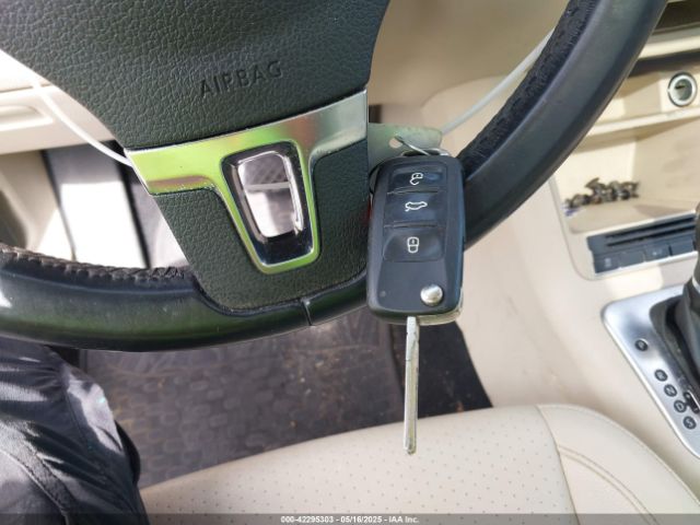 2011 VOLKSWAGEN TIGUAN WVGAV7AX2BW534218 Photo 10