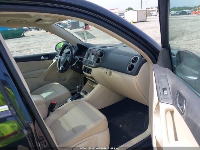 2011 VOLKSWAGEN TIGUAN WVGAV7AX2BW534218 Photo 4