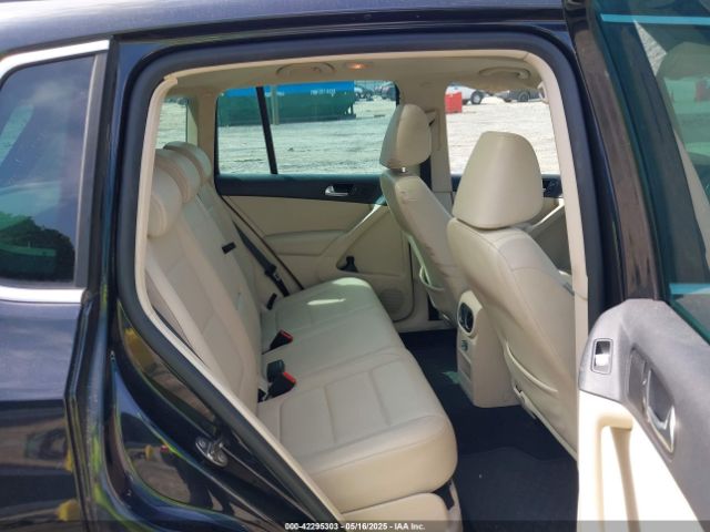 2011 VOLKSWAGEN TIGUAN WVGAV7AX2BW534218 Photo 7