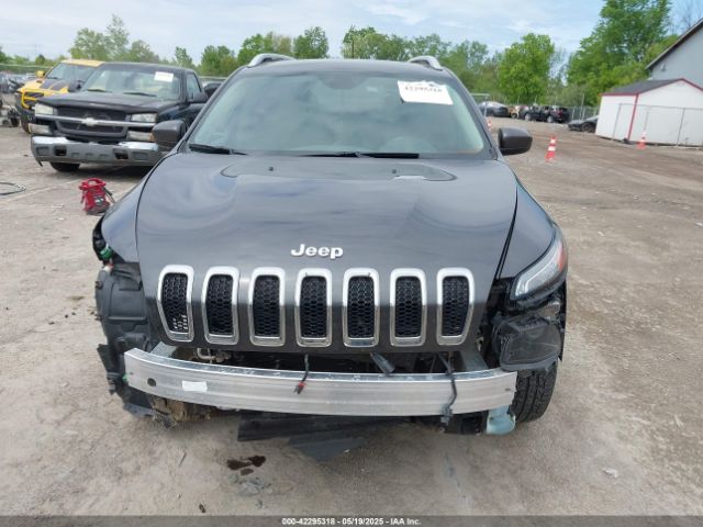1C4PJMCBXHW515628 Jeep Cherokee Latitude 4x4