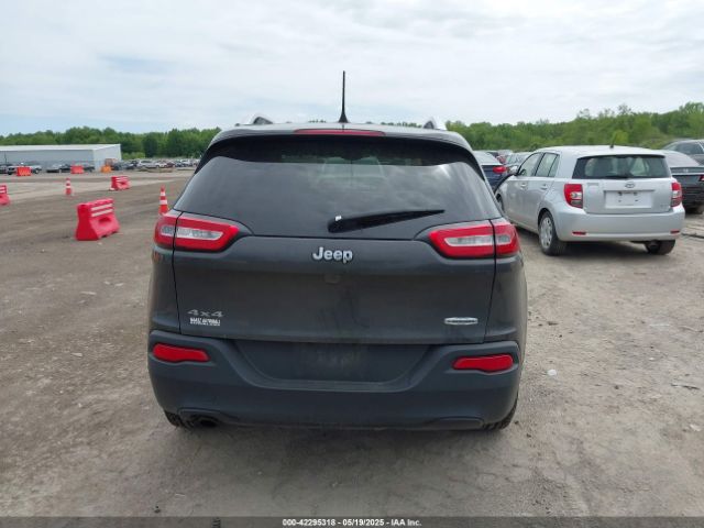 1C4PJMCBXHW515628 Jeep Cherokee Latitude 4x4