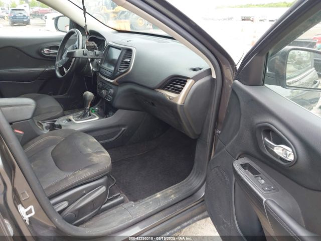 1C4PJMCBXHW515628 Jeep Cherokee Latitude 4x4