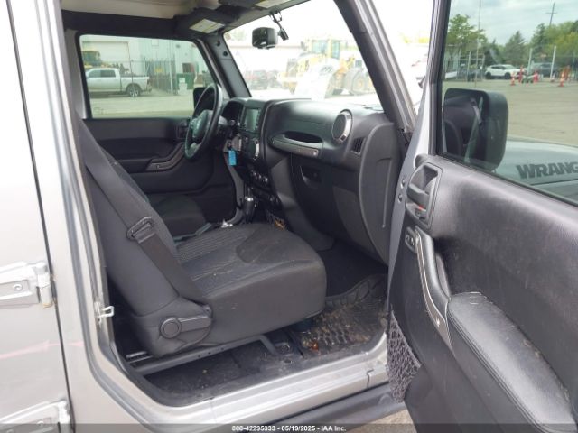 1C4BJWDG0GL142311 Jeep Wrangler Unlimited Sport